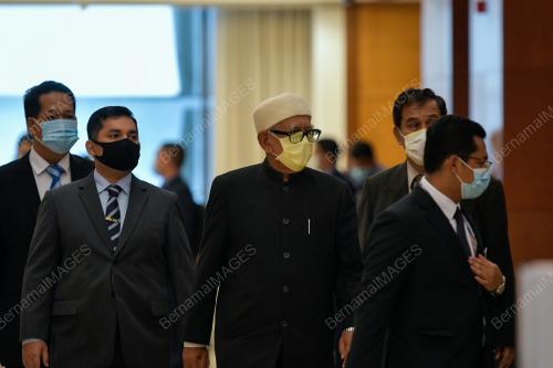 PERSIDANGAN PENGGAL KETIGA MAJLIS PARLIMEN KEEMPAT BELAS