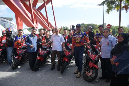 DATUK KAMARUDIN JAFFAR