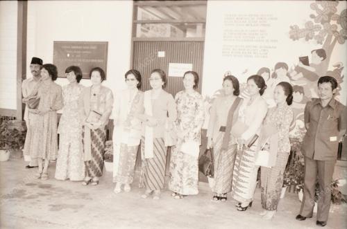 ISTERI MENTERI UGAMA INDONESIA