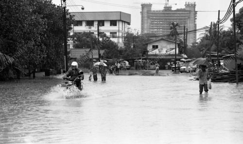 BANJIR KILAT DI JALAN TUN ABDUL RAZAK
