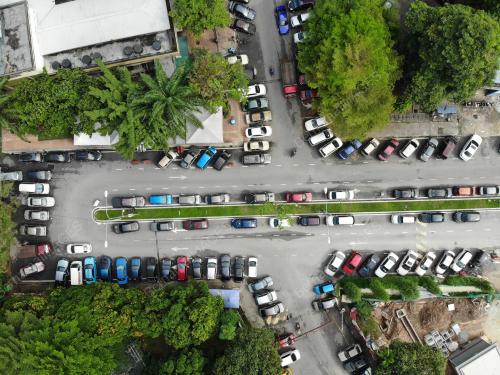 LAMBAKAN KERETA DI PPR