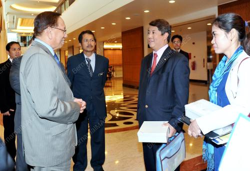 KL03_13122012_PARLIMEN