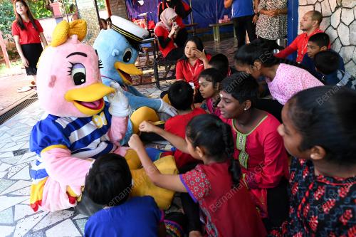CELEBRATE GIVING WITH SUNWAY
