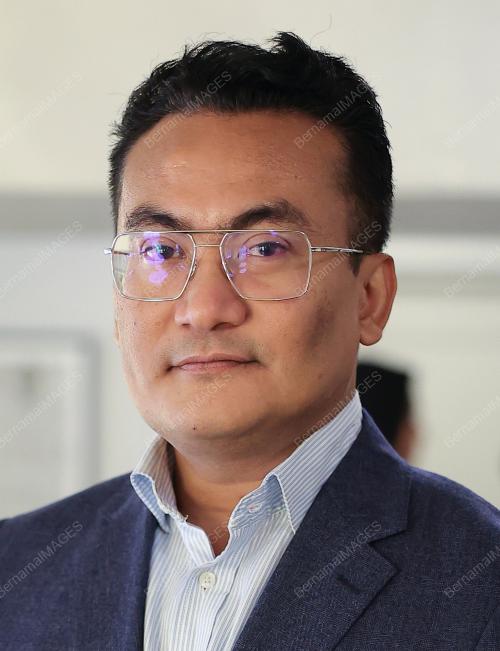 MOHD AZHARUDDIN MAT SAH