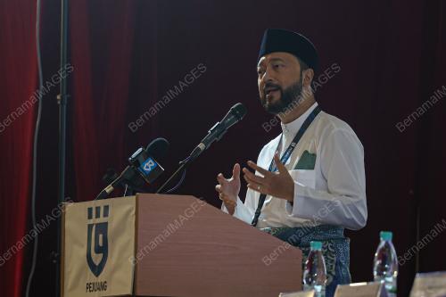 DATUK SERI MUKHRIZ MAHATHIR