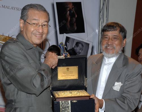 TUN MAHATHIR MOHAMAD