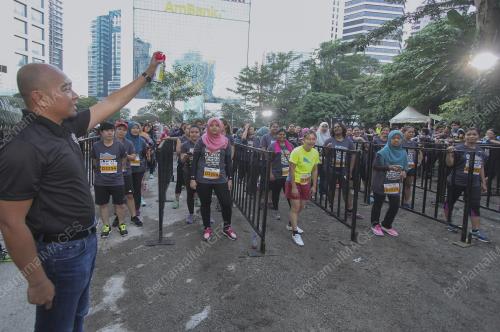 KL03_14052017_LARIAN_BN201711053161