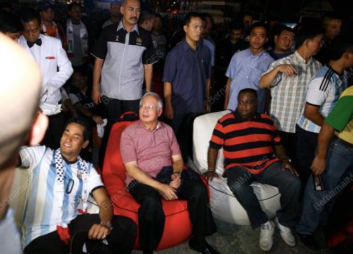 KL03_14072014_PM_BOLA