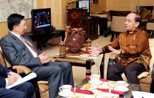 DATUK SERI DR RAIS YATIM