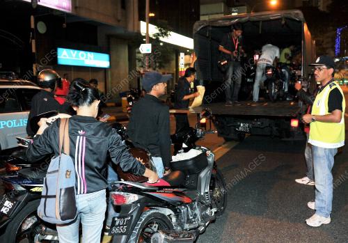 OPERASI SEKATAN JALAN RAYA