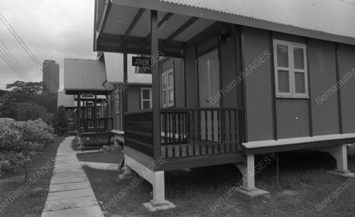 KL03_15012015_RUMAH_KARYANEKA