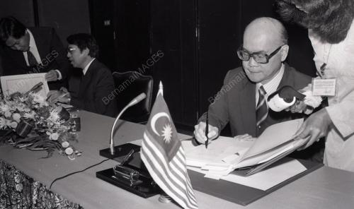 THONG YAW HONG