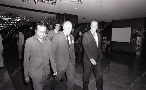 DR. MAHATHIR MOHAMAD