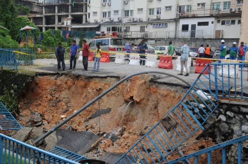 KL03_15072017_TANAH_MENDAP