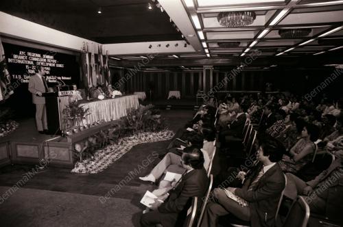 DATUK SERI DR. MAHATHIR BIN MOHAMAD