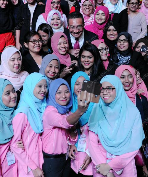 KL03_15112016_ASEAN_PINK