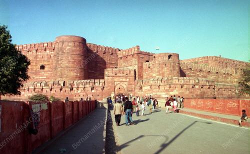 KL03_15_02-_2001_AGRA_FORT_19012016