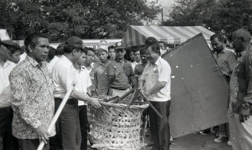 KL03_160690_GOTONG_ROYONG2