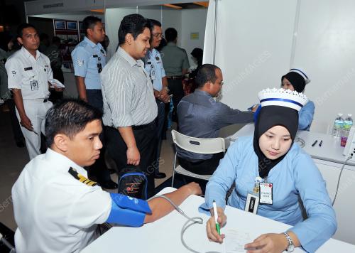 KL03_16072012_MINDEF