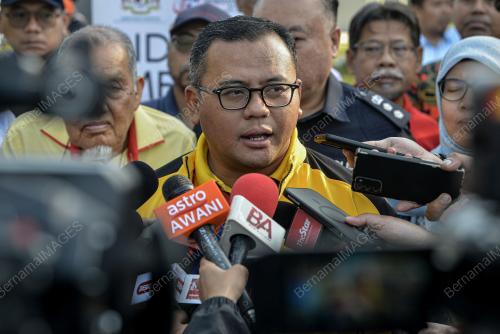 DATUK SERI AMIRUDIN SHARI
