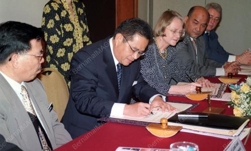 MOHD EFFENDI NORWAWI