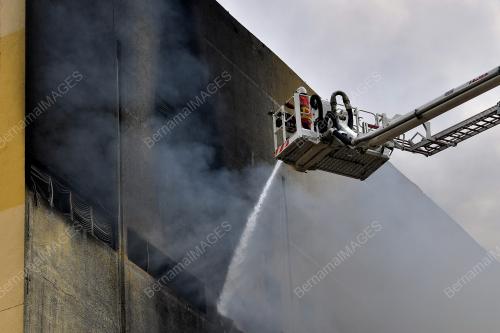 MID VALLEY TERBAKAR