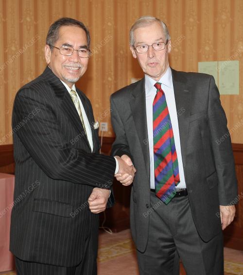 WAN JUNAIDI TUANKU JAAFAR