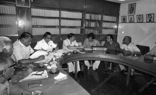 KL03_18022015_MIC_PILIHAN
