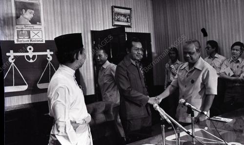 DR. MAHATHIR MOHAMAD
