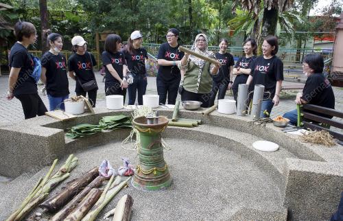 KL03_18062016_CSR_XOX