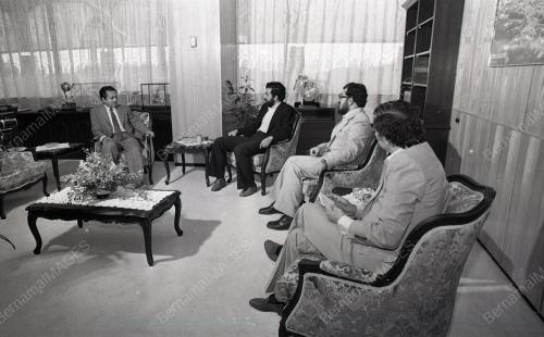 DR. MAHATHIR MOHAMAD