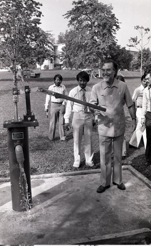 UNGKU ABDUL AZIZ