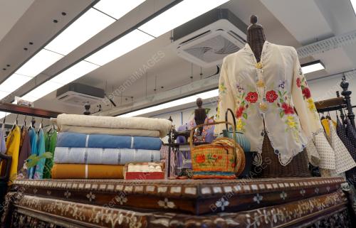 KEBAYA NYONYA