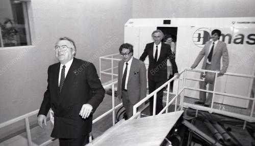 DISEMBER 1982