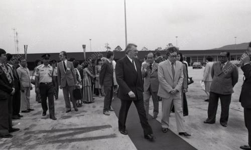 DISEMBER 1982