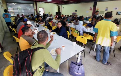 KL03_18102017_SAMBUTAN_GELANDANGAN_BN201710138358
