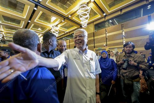 DATUK SERI ISMAIL SABRI YAAKOB