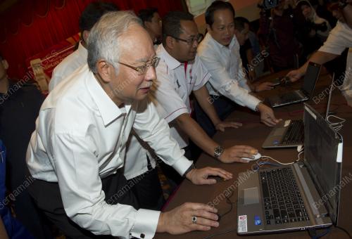 KL03_18122014_UMNO_ONLINE