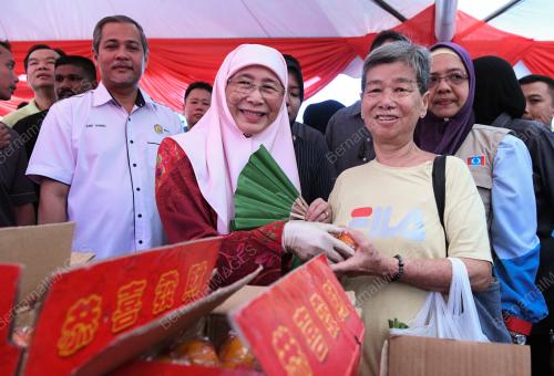 DATUK SERI DR WAN AZIZAH WAN ISMAIL