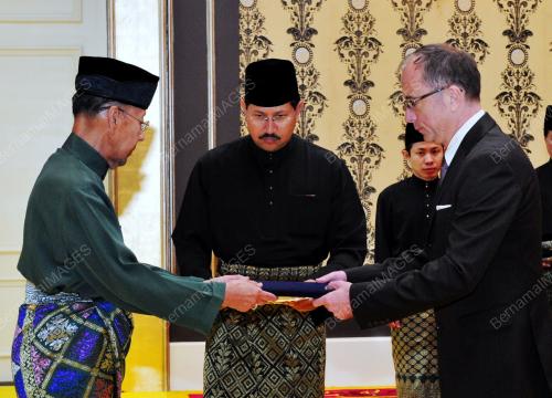 KL03_19032012_WATIKAH