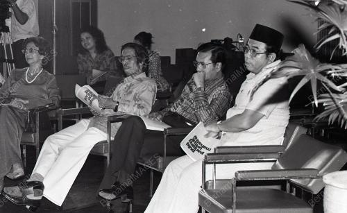 DR. MAHATHIR MOHAMAD