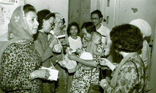 TUNGKU KHURSHIAH SAMPAI KUIH RAYA