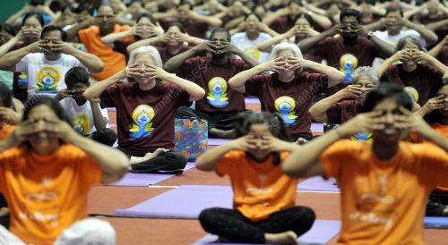 KL03_19062016_YOGA