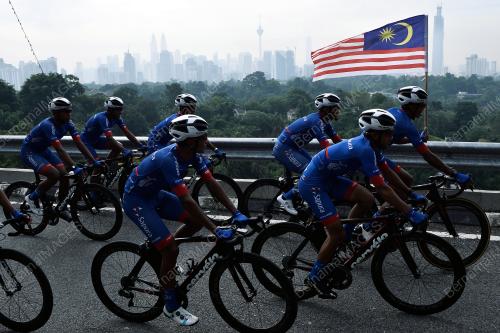 TEAM SAPURA CYCLING, JALUR GEMILANG DAN JEREBU