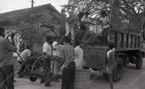 GOTONG-ROYONG