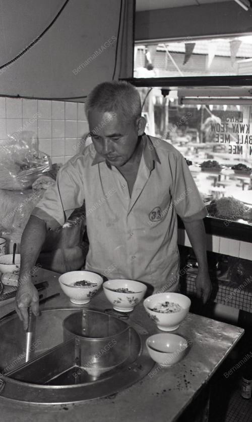 PENIAGA MAKANAN