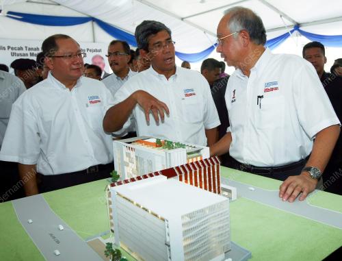 MOHD NAJIB TUN ABDUL RAZAK