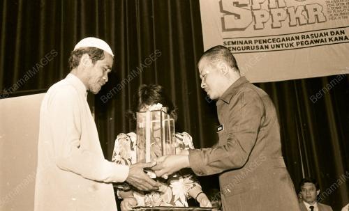 KL03_200690_RISDA