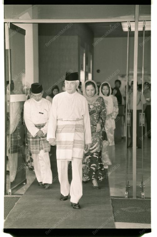 AGONG LAWAT PAMERAN