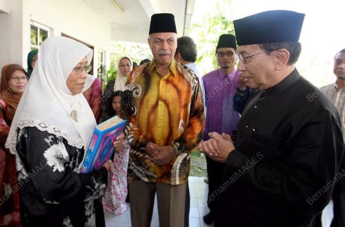 DR RAIS YATIM
